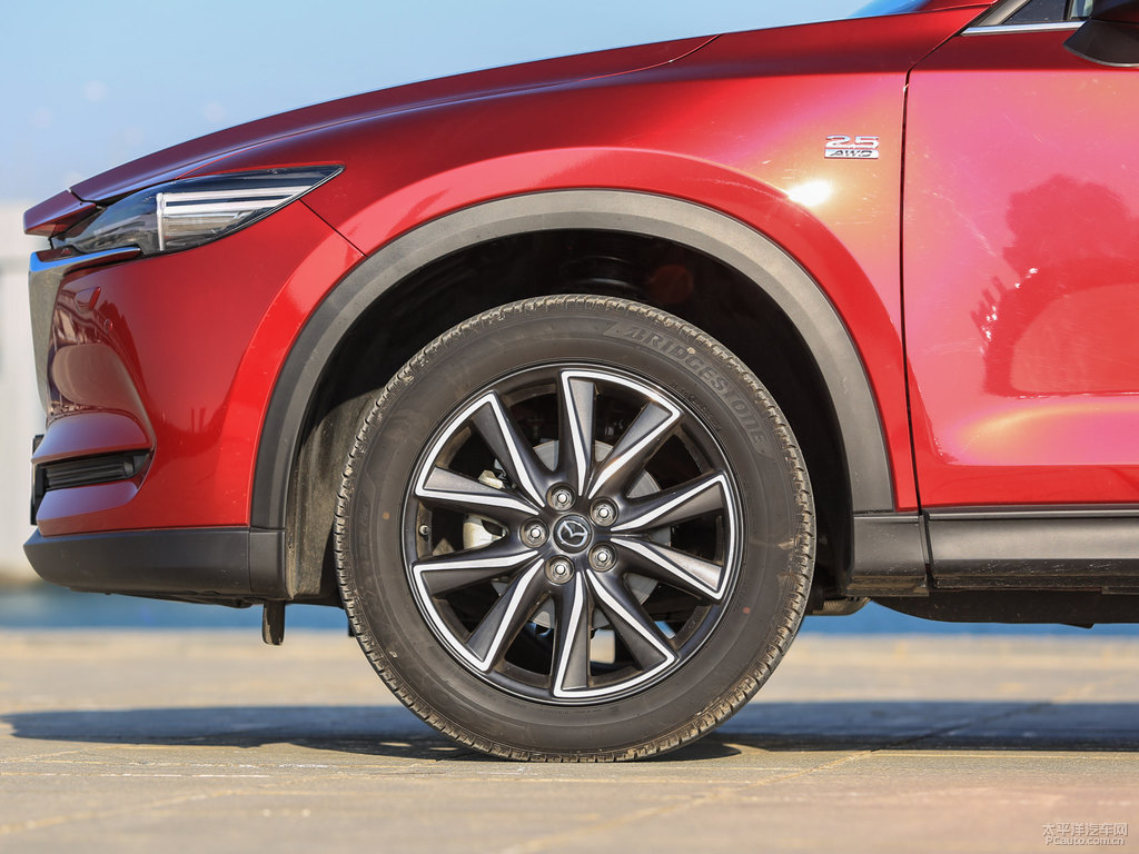 魂動(dòng)紅馬自達(dá)CX-5車身外觀圖片