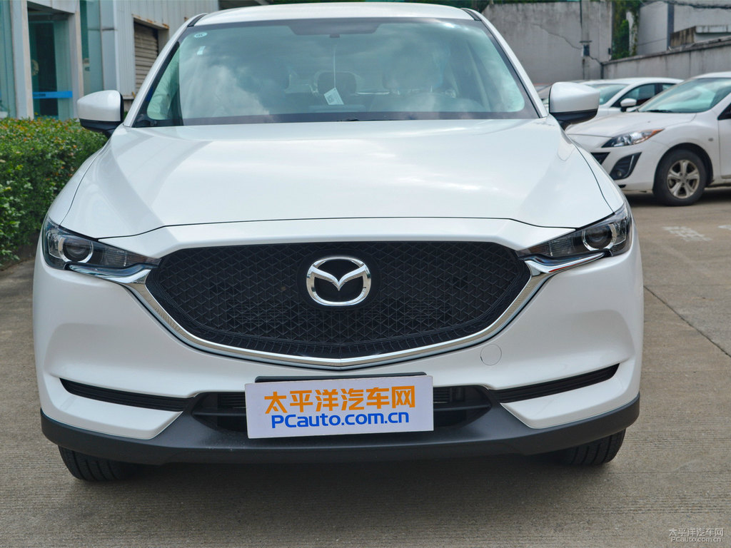 珠光白馬自達CX-5車頭外觀圖片