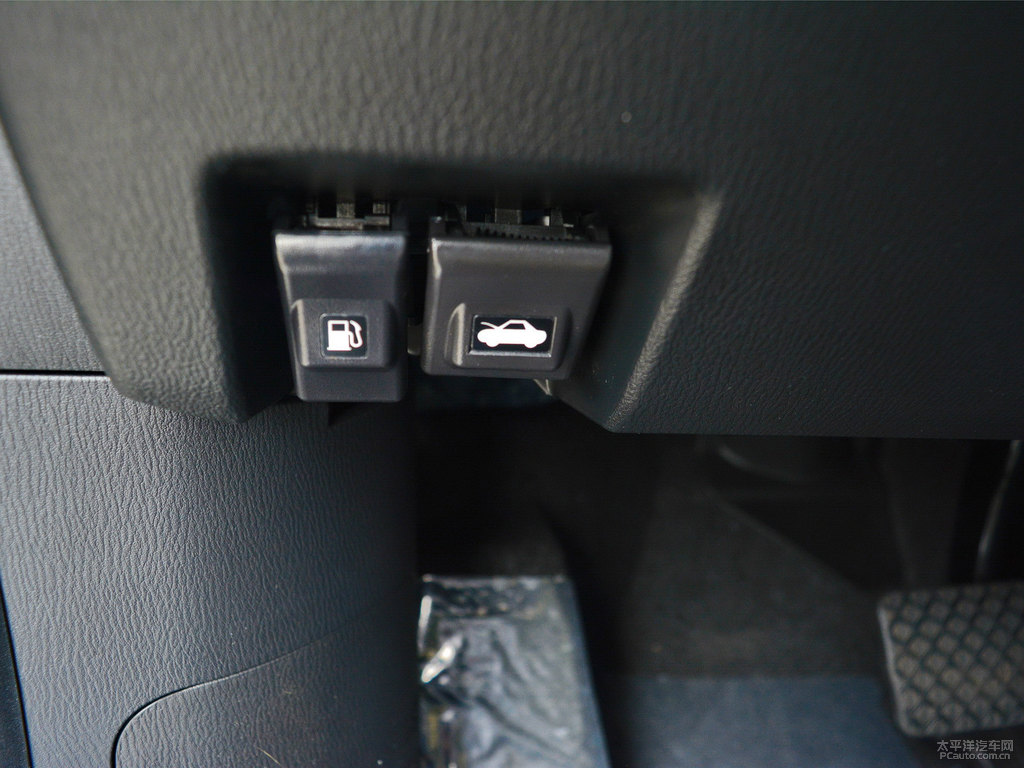 珠光白馬自達(dá)CX-5中控內(nèi)飾圖片