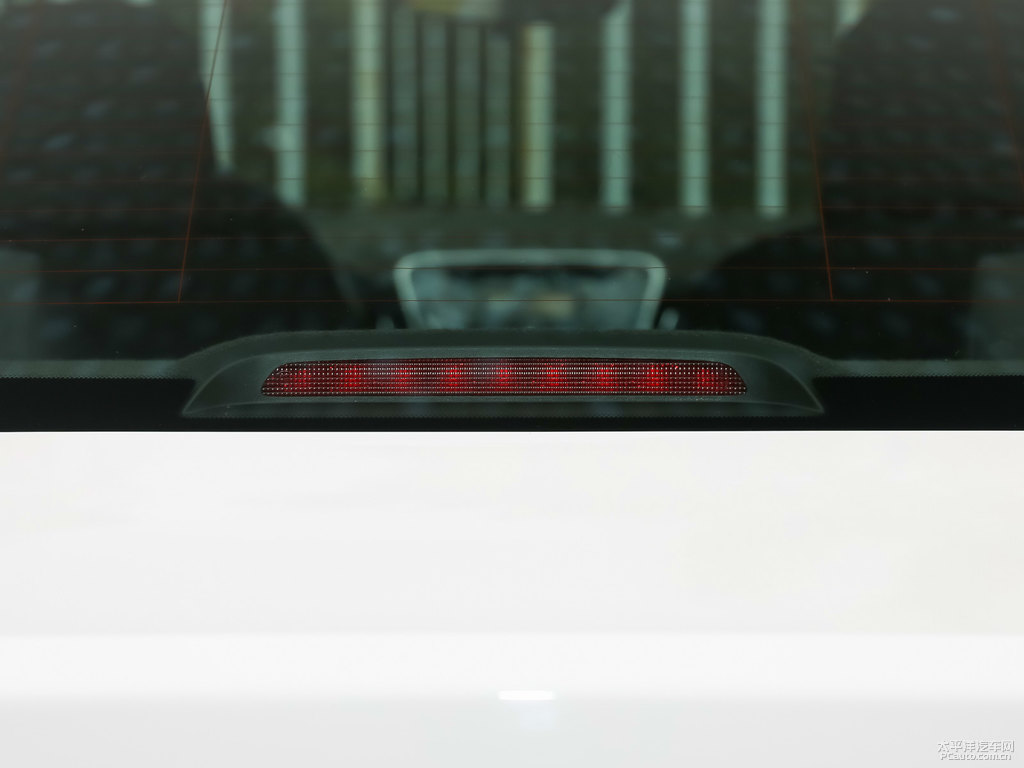 科沃茲車尾外觀圖片