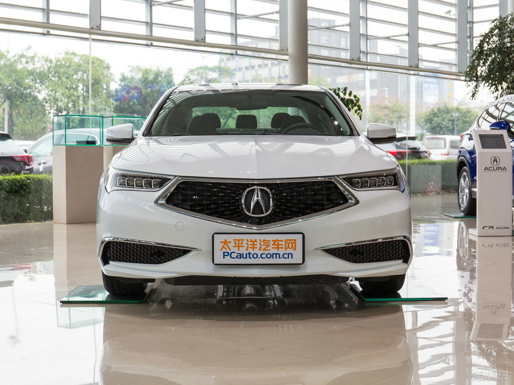 珍珠雅白謳歌TLX-L車頭外觀圖片