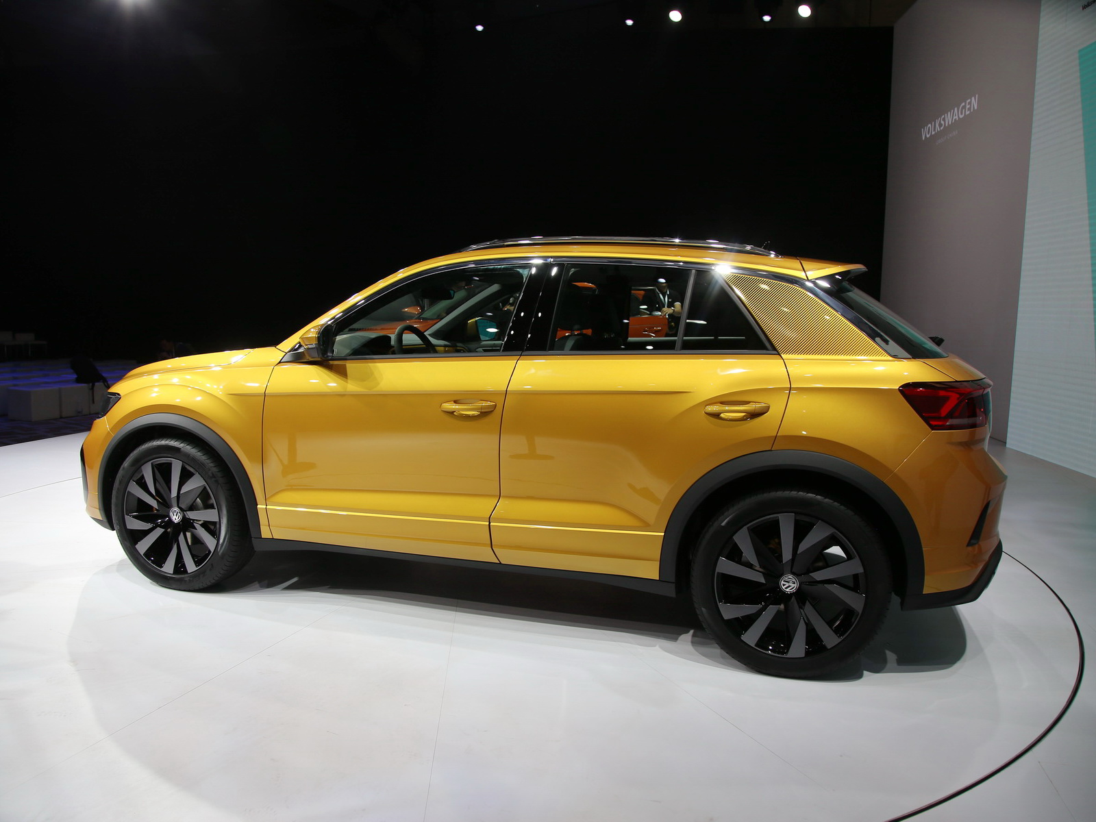 T-ROC()DƬ