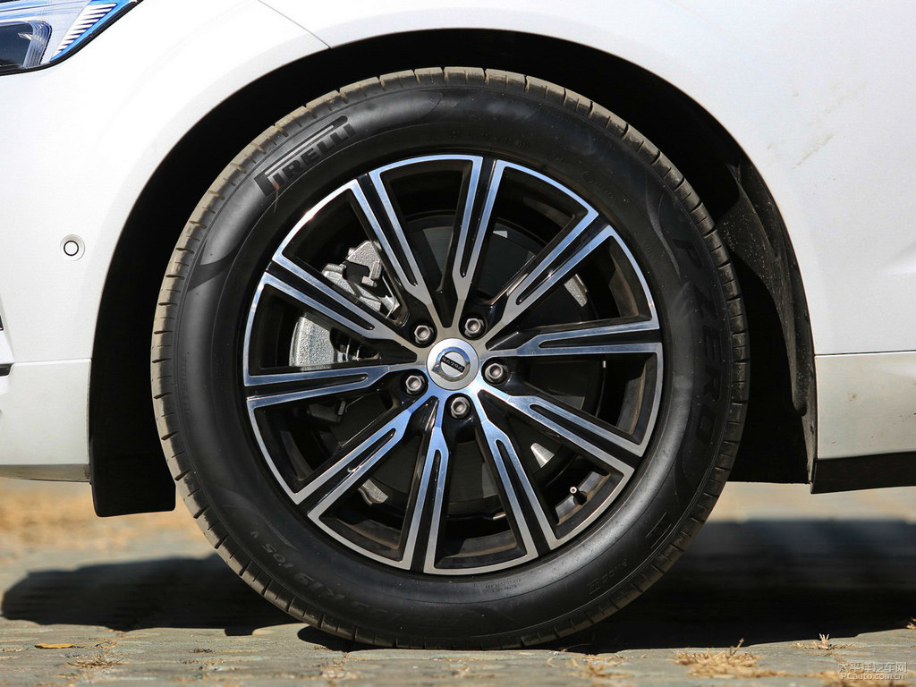 水晶白沃爾沃XC60車身外觀圖片