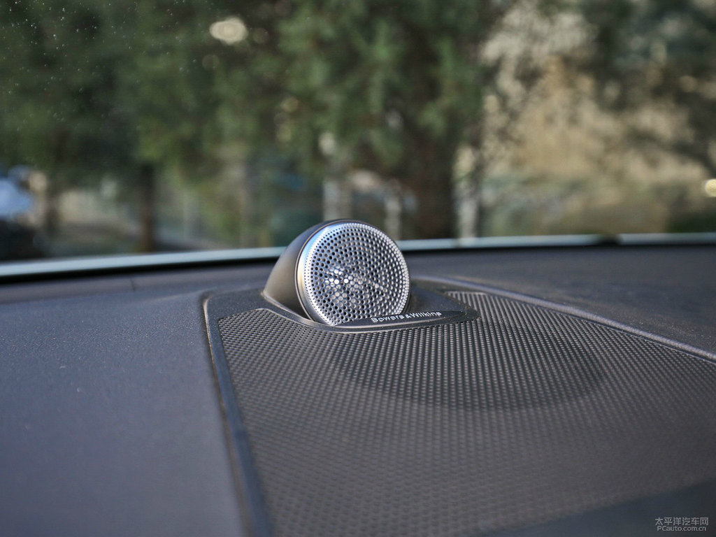 水晶白沃爾沃XC60中控內飾圖片