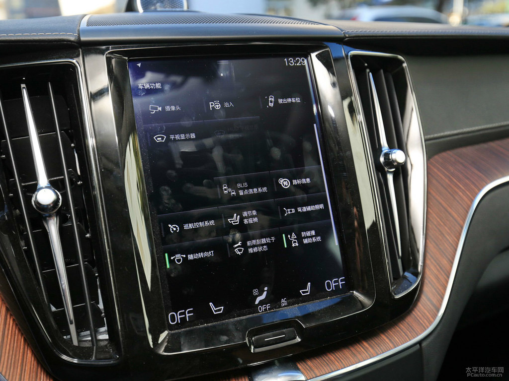 水晶白沃爾沃XC60中控內飾圖片