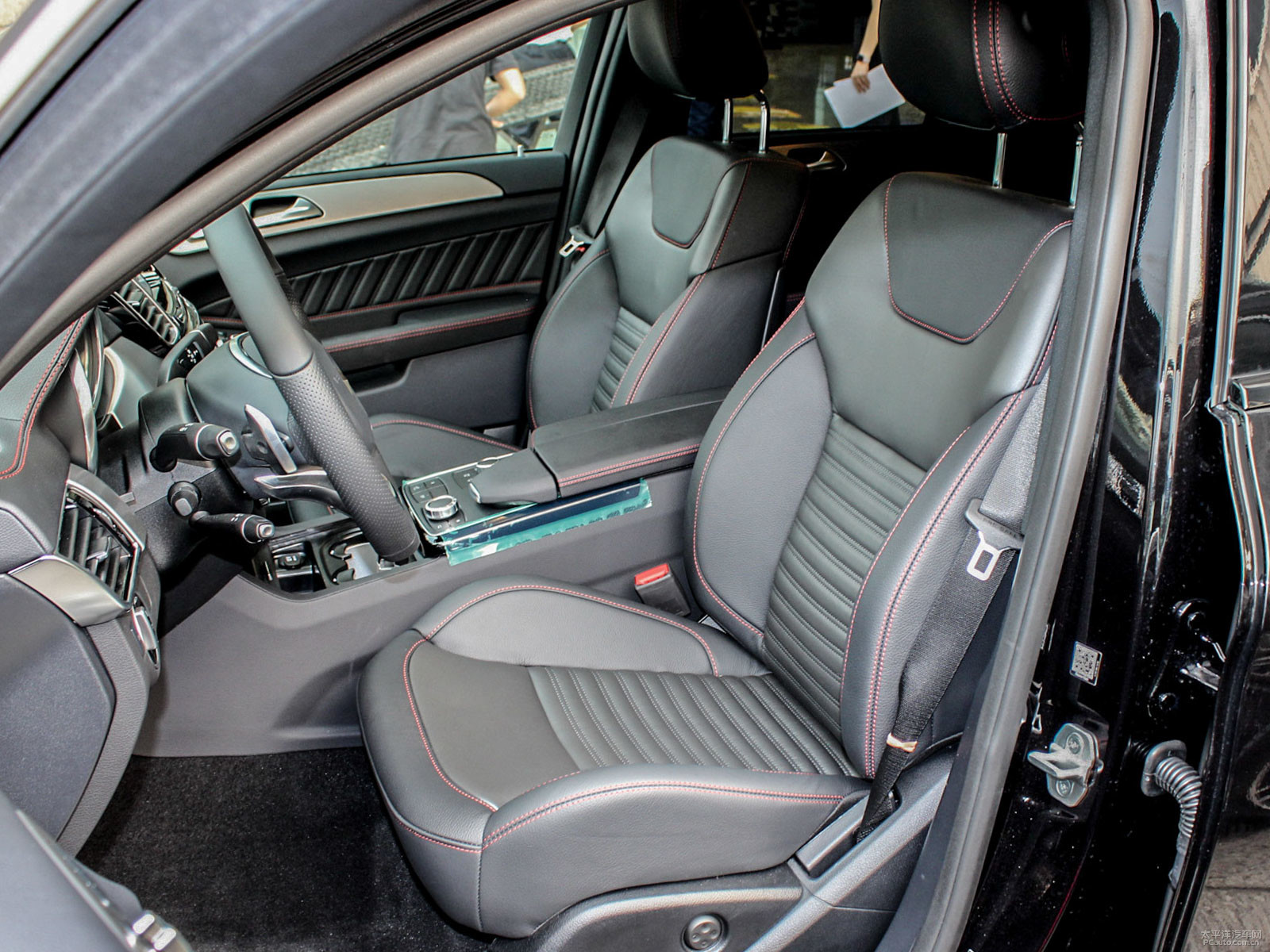 GLE 轎跑SUV AMG內(nèi)飾高清大圖