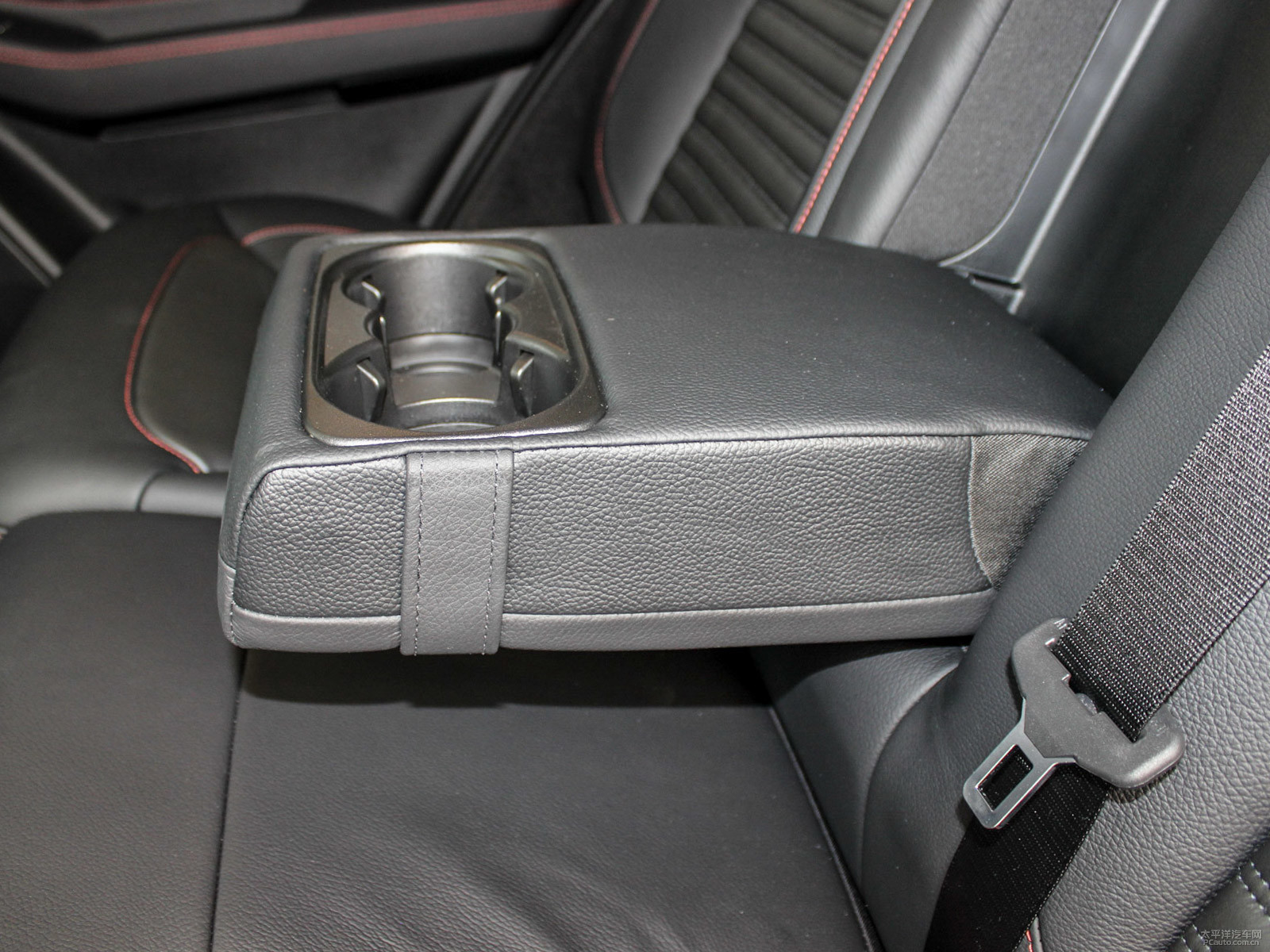 GLE 轎跑SUV AMG內(nèi)飾高清大圖