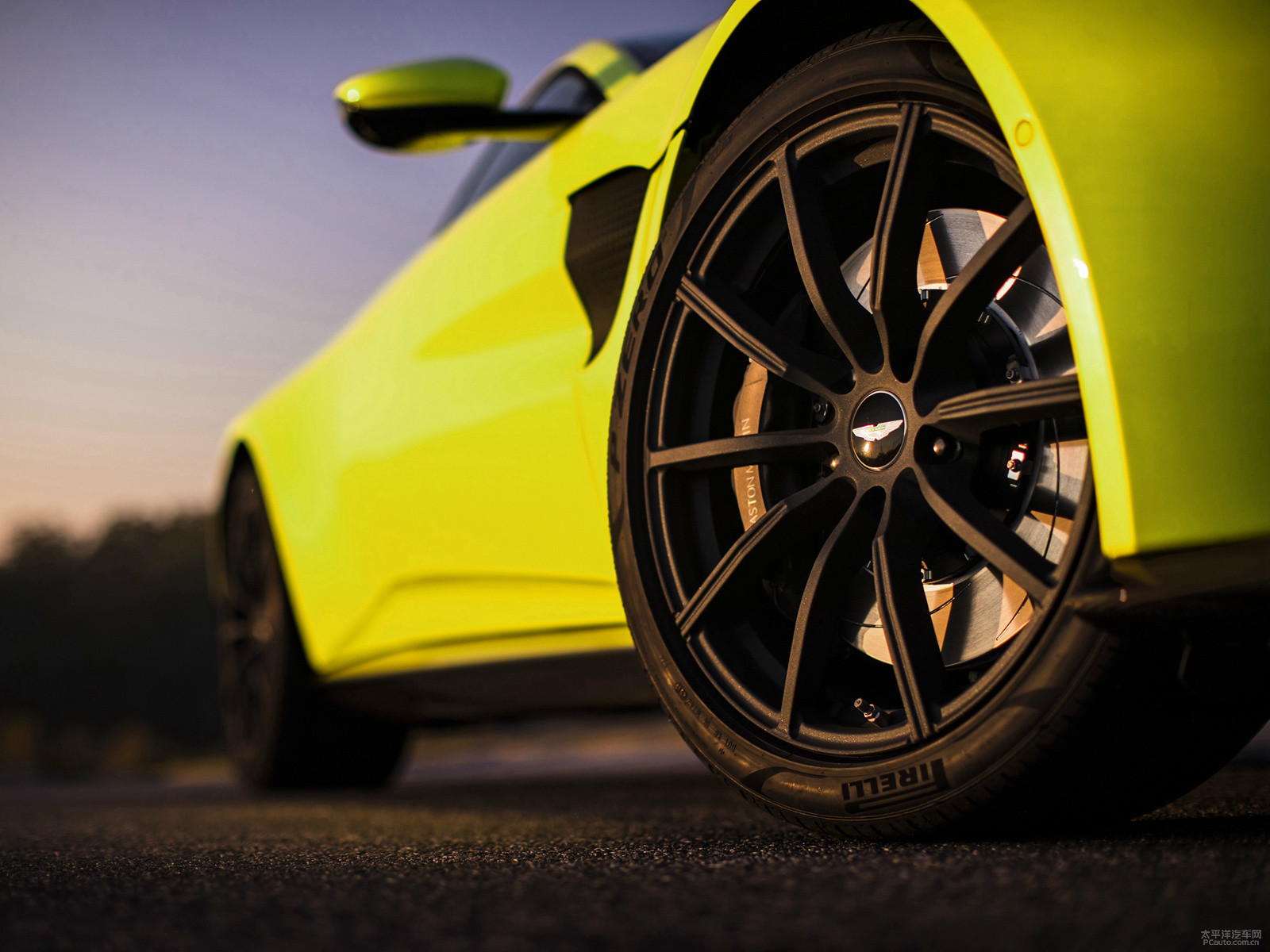 陎V8 Vantage܇^^DƬ
