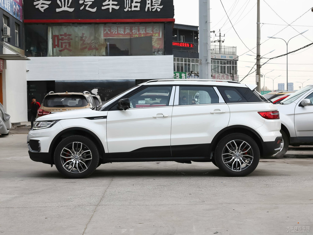 昆侖白陸風X7整車外觀外觀圖片