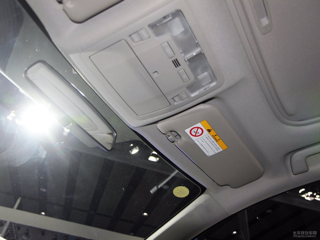 寰宇藍(lán)色卡羅拉車廂內(nèi)飾圖片