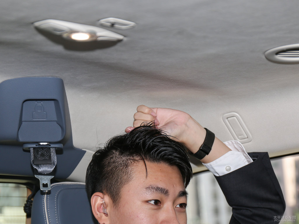 梵海藍(lán)領(lǐng)航員駕乘空間空間圖片