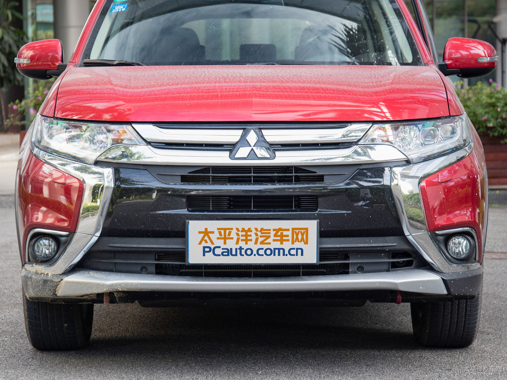 寶石紅歐藍(lán)德車(chē)頭外觀(guān)圖片