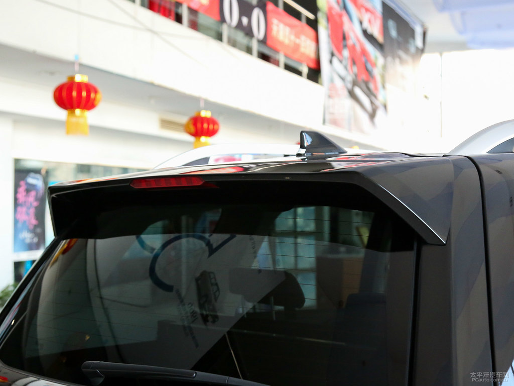 珠光寶石黑森林人車尾外觀圖片