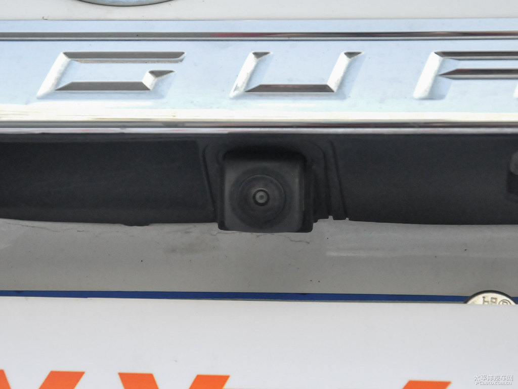 典雅白風(fēng)光580車(chē)尾外觀圖片