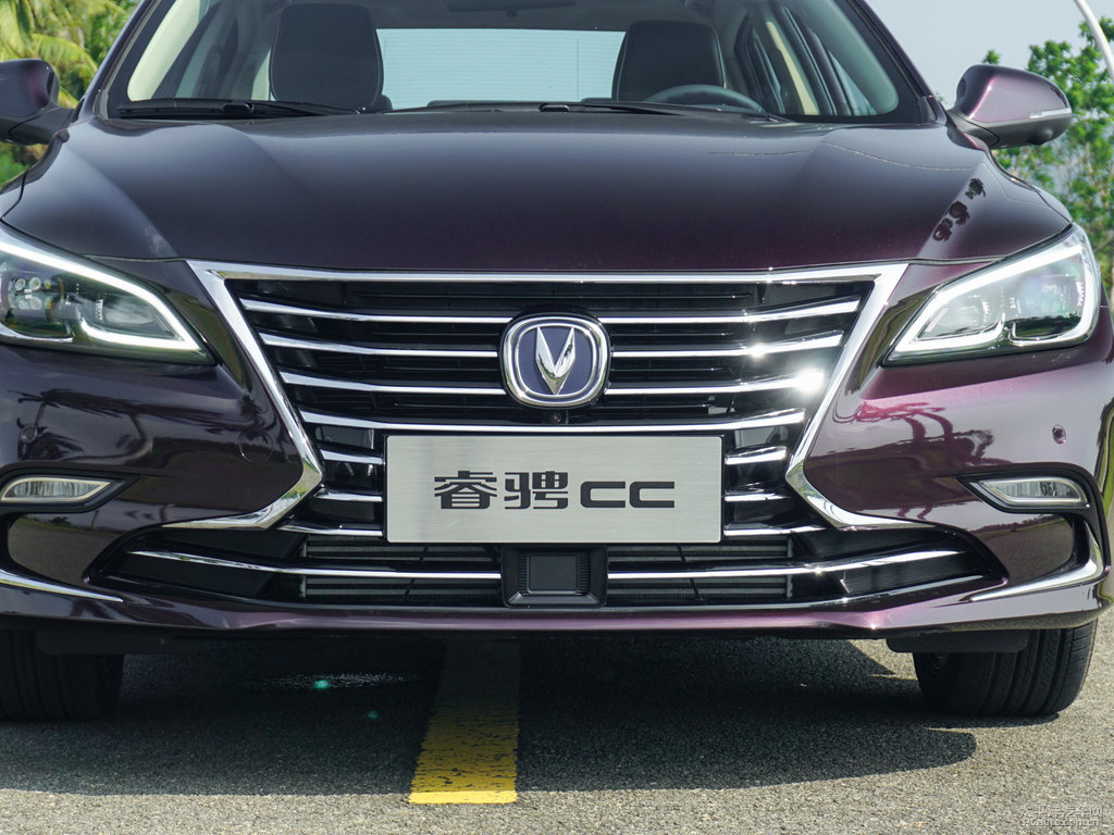 霓虹睿騁CC車頭外觀圖片
