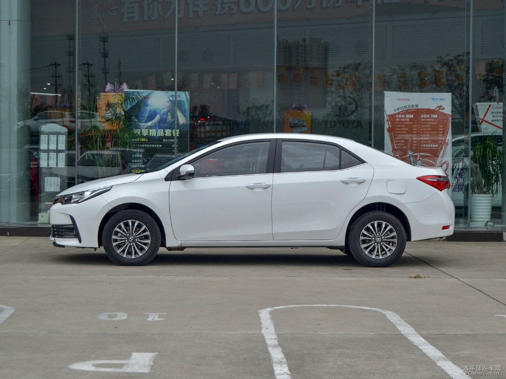 超級白色卡羅拉整車外觀外觀圖片