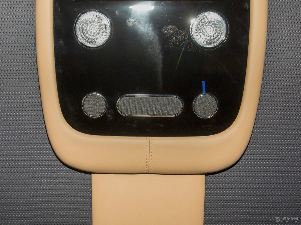 藍(lán)色飛馳車廂內(nèi)飾圖片