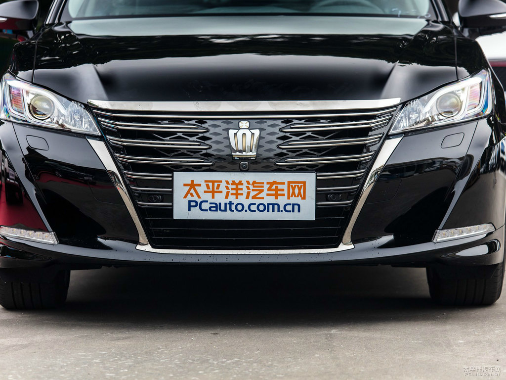 黑色皇冠車(chē)頭外觀圖片