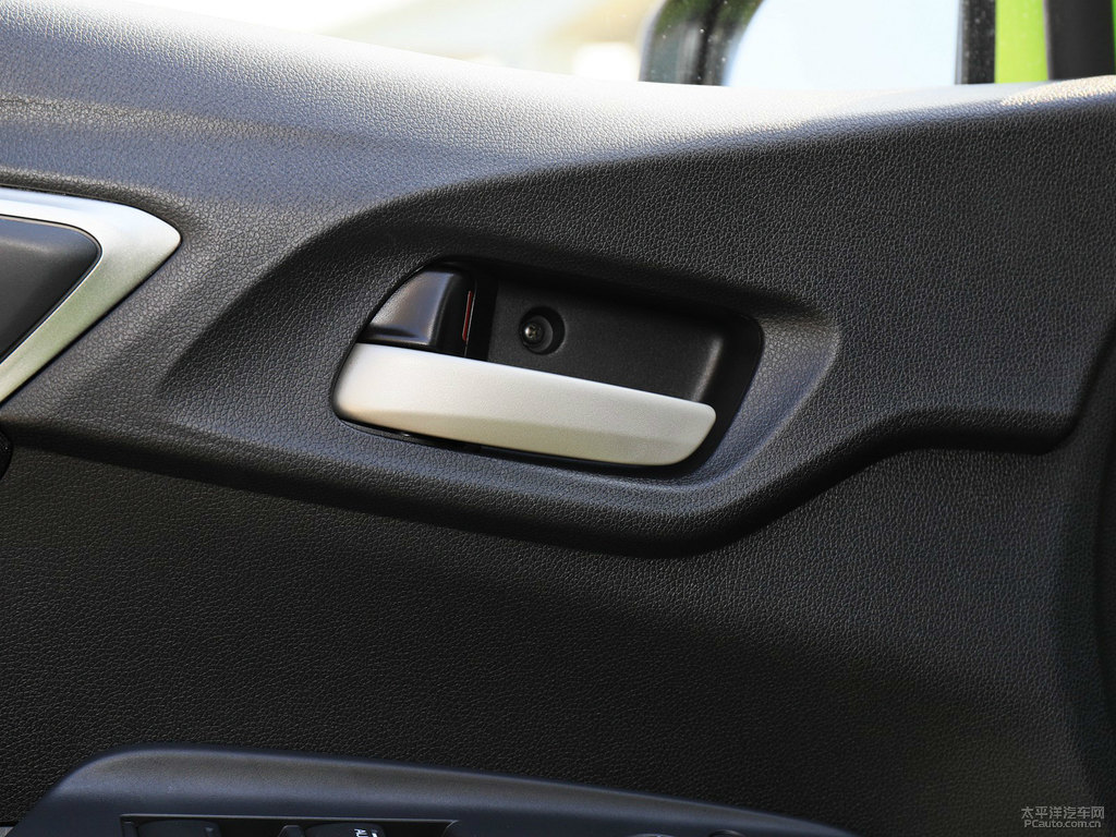 鮮韻綠飛度車廂內(nèi)飾圖片
