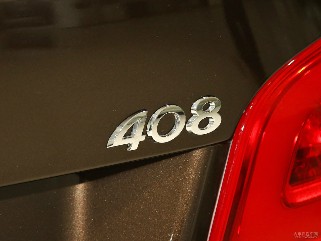 松木棕標(biāo)致408車(chē)尾外觀(guān)圖片