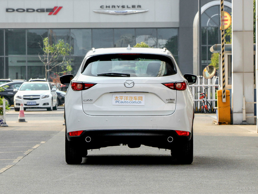 珠光白馬自達CX-5整車外觀外觀圖片