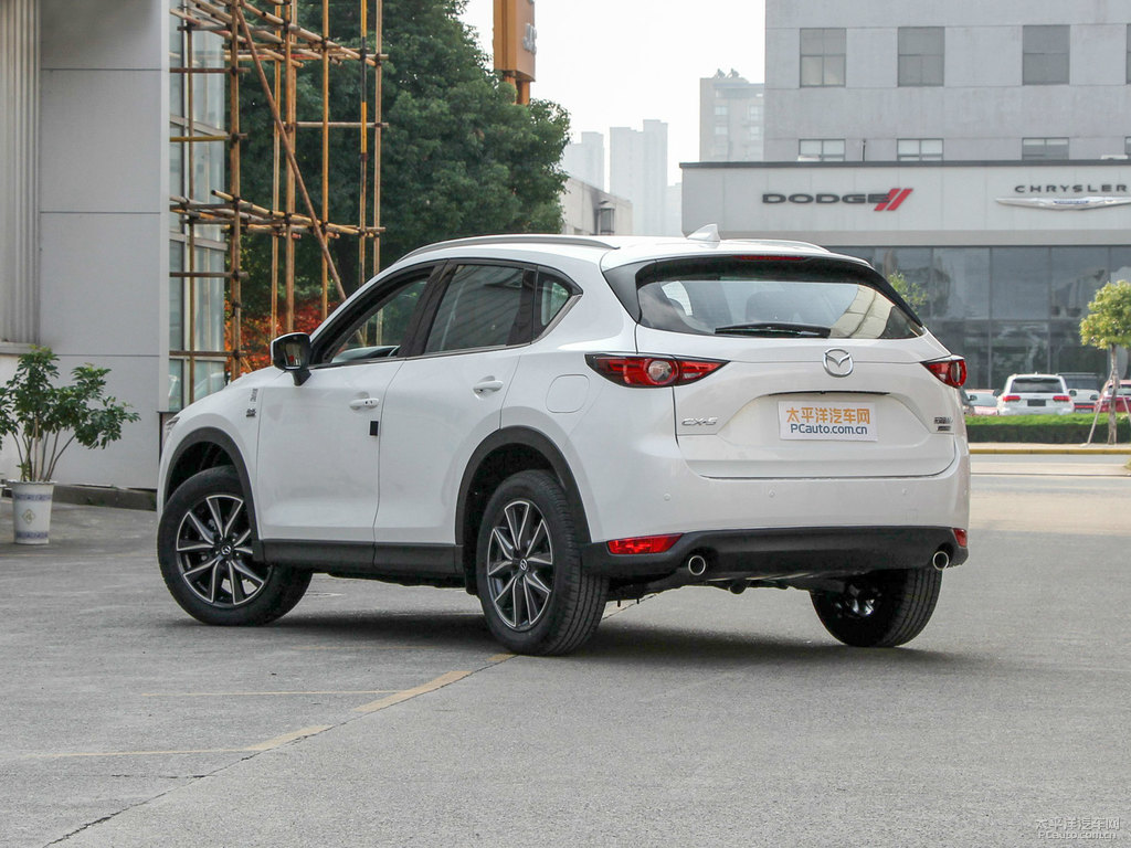 珠光白馬自達CX-5整車外觀外觀圖片