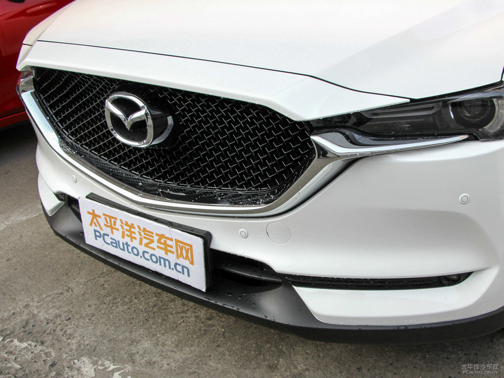 珠光白馬自達(dá)CX-5車頭外觀圖片