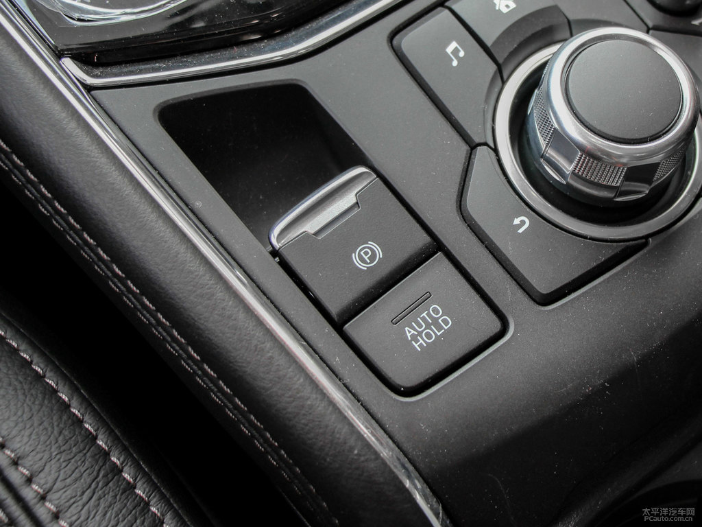 珠光白馬自達(dá)CX-5中控內(nèi)飾圖片