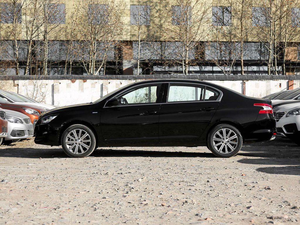 碳晶黑標致408整車外觀外觀圖片