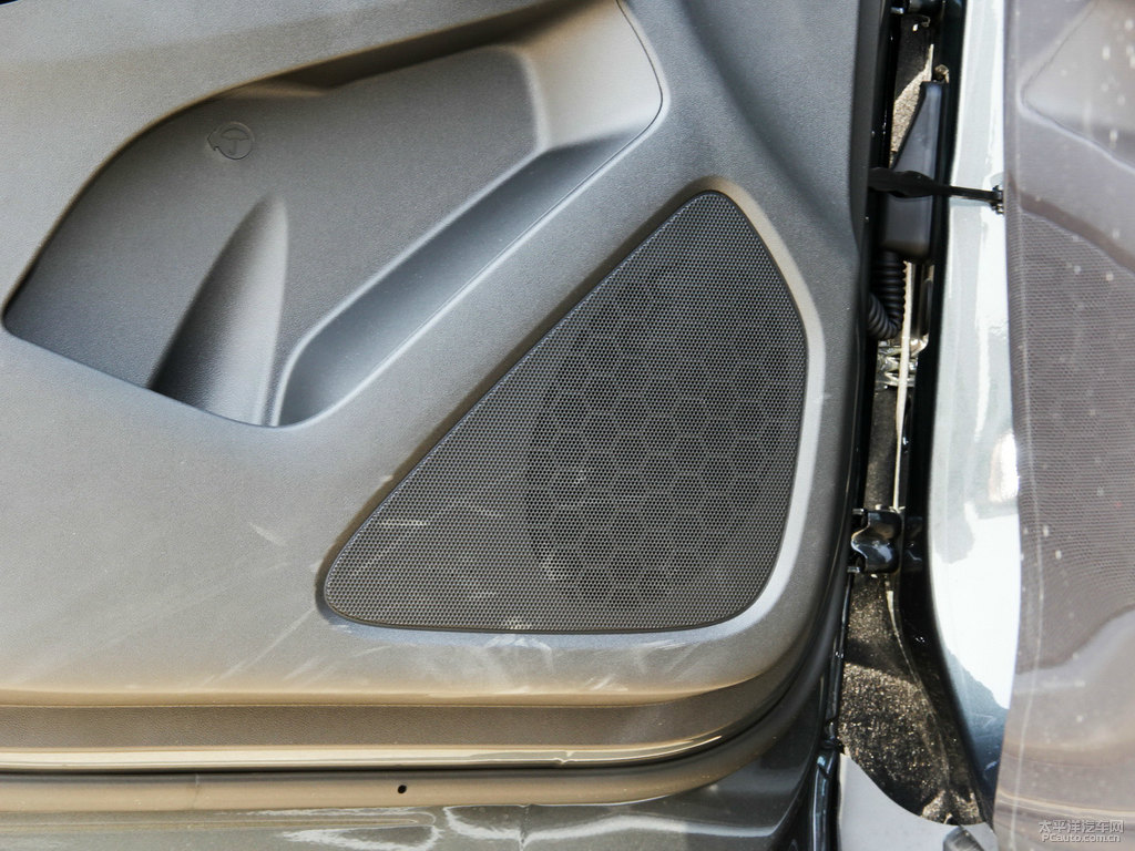 峽谷灰探界者車廂內(nèi)飾圖片