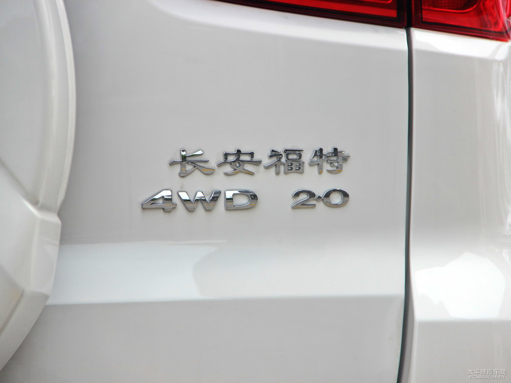 喜馬拉雅白翼搏車尾外觀圖片