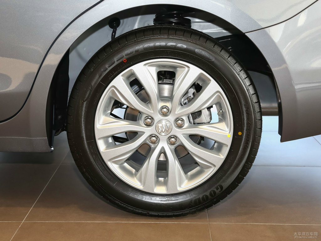 隕鐵灰英朗車身外觀圖片