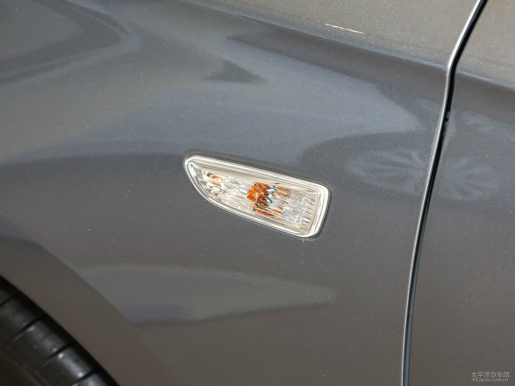隕鐵灰英朗車身外觀圖片