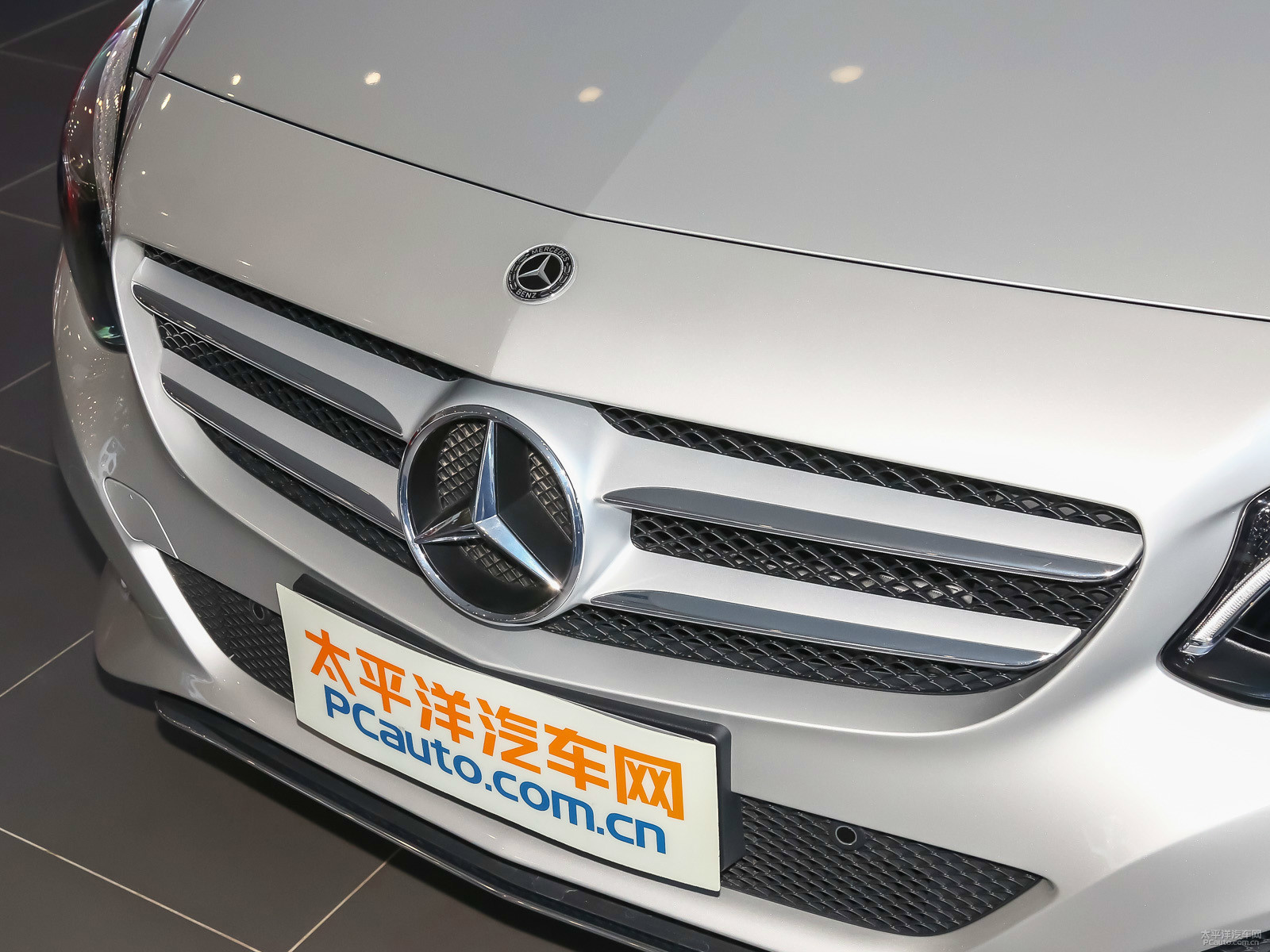 奔馳B級外觀高清大圖