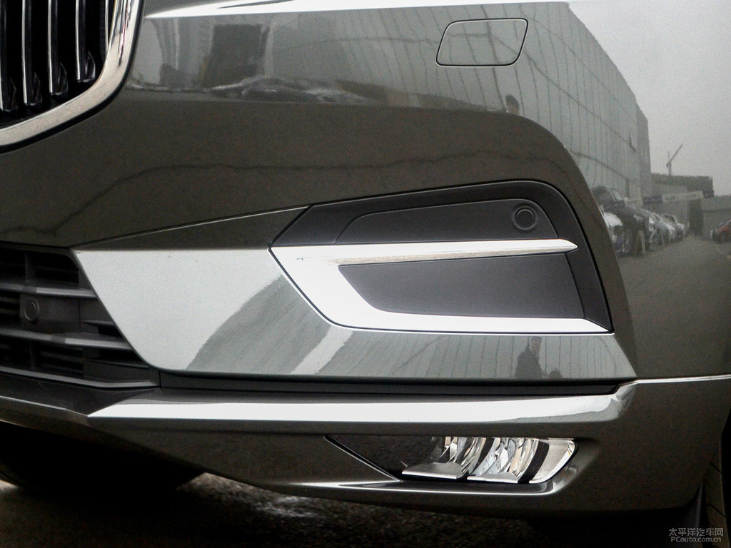 松林灰沃爾沃XC60車頭外觀圖片
