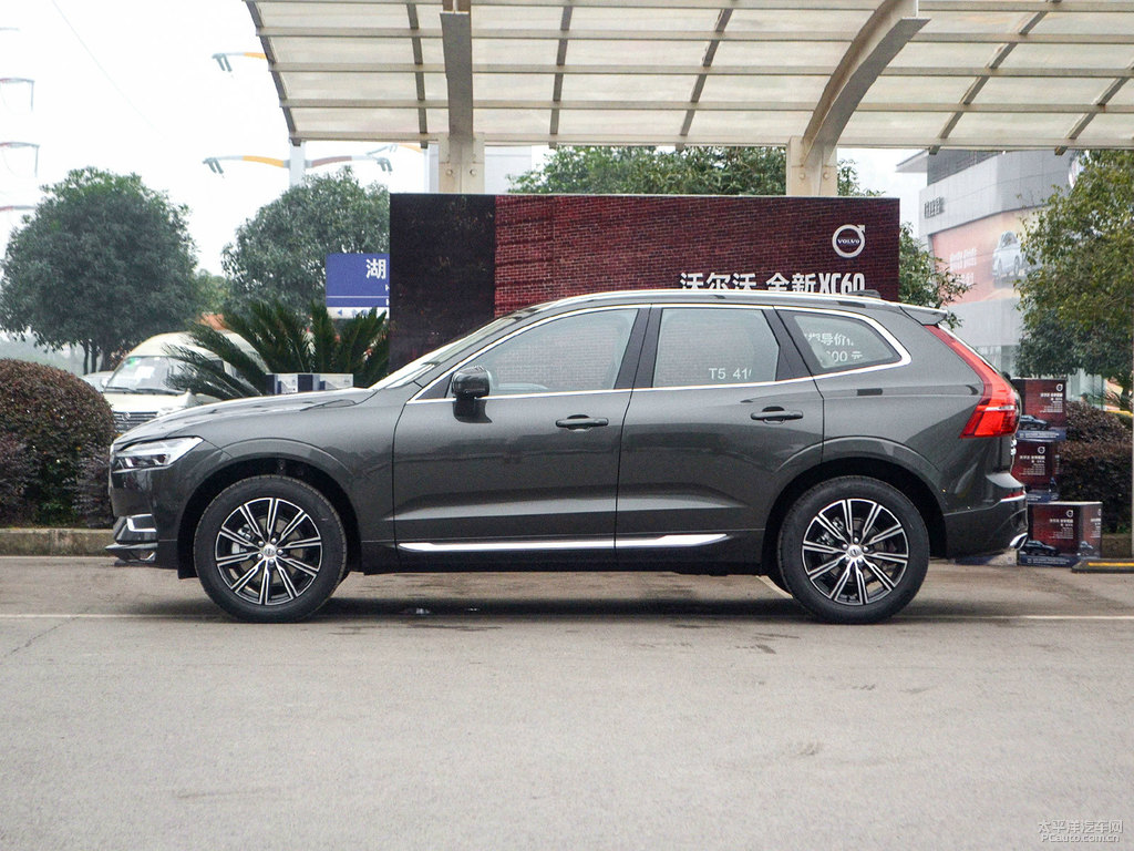 松林灰沃爾沃XC60整車外觀外觀圖片
