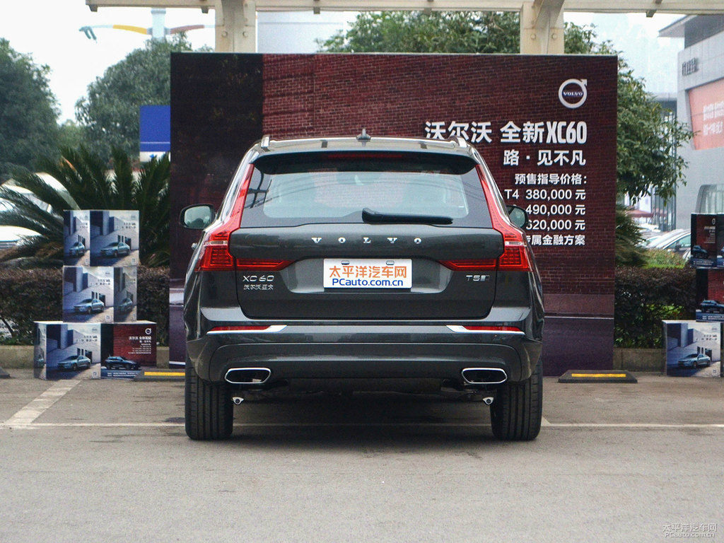 松林灰沃爾沃XC60整車(chē)外觀(guān)外觀(guān)圖片