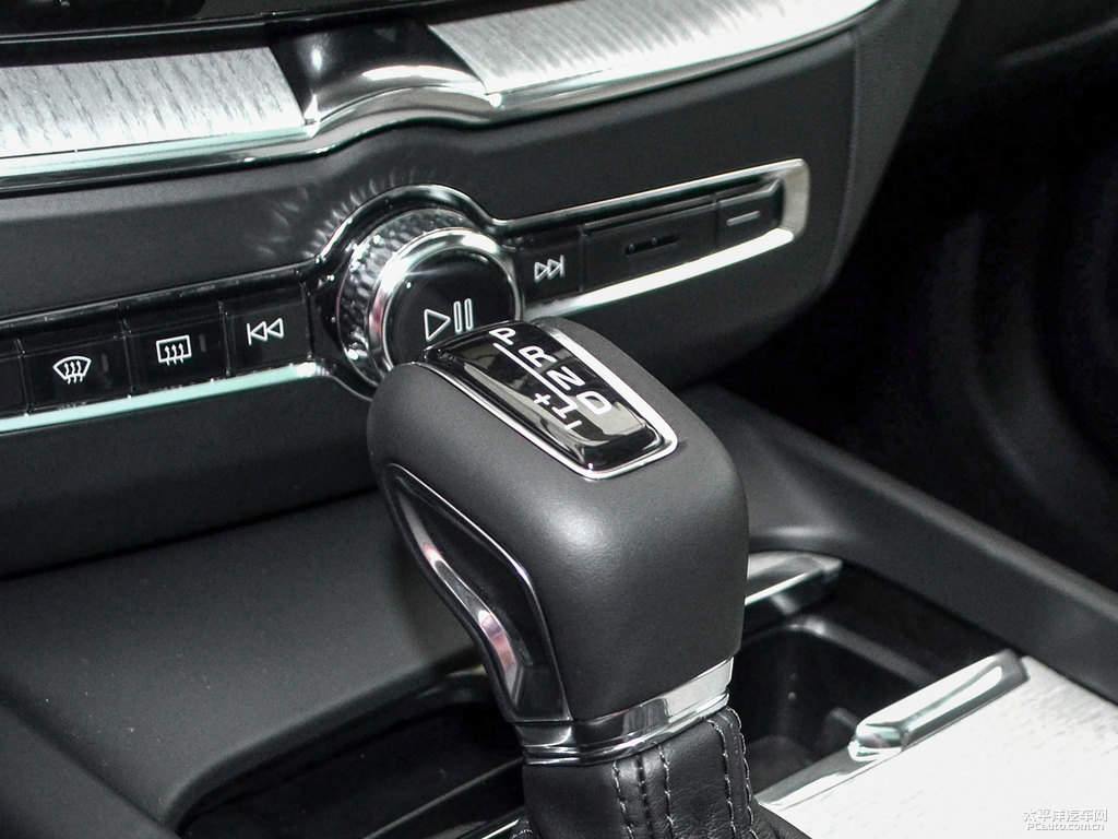 松林灰沃爾沃XC60中控內(nèi)飾圖片