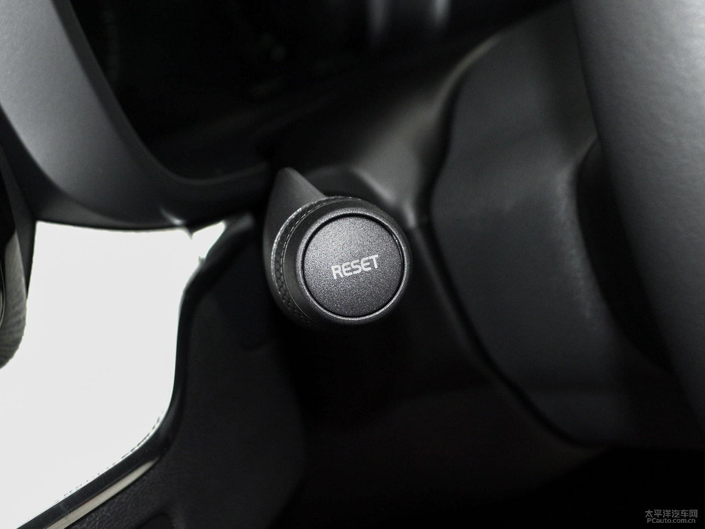 松林灰沃爾沃XC60中控內(nèi)飾圖片