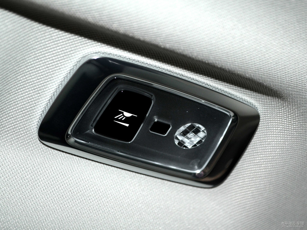 松林灰沃爾沃XC60車廂內(nèi)飾圖片