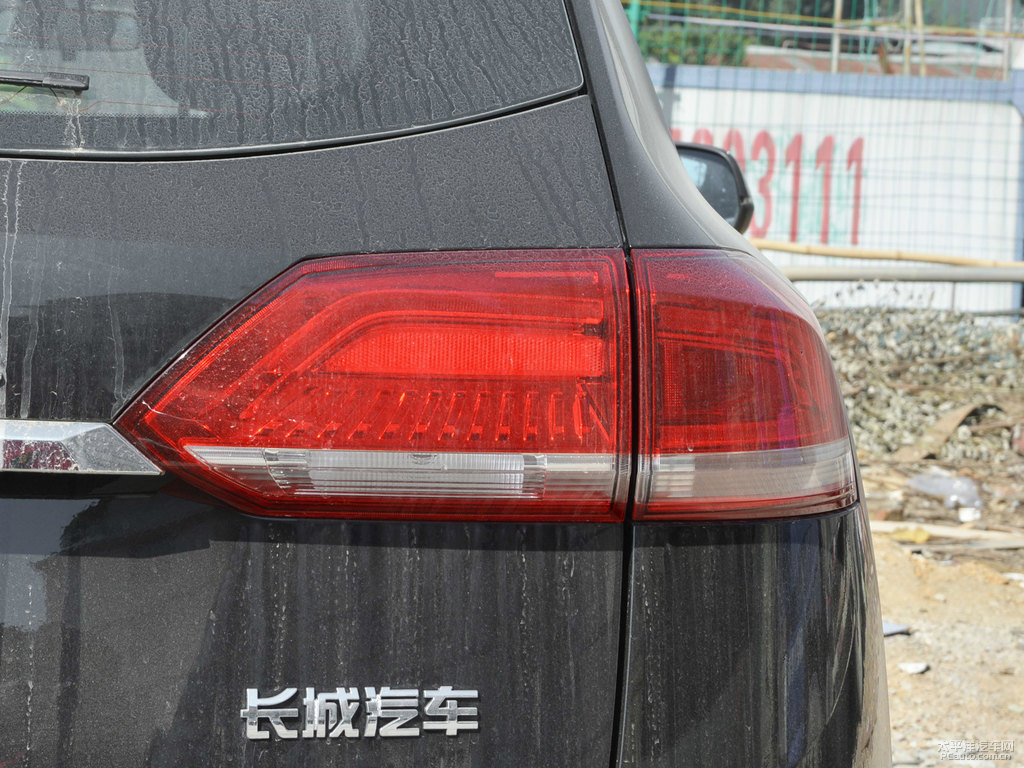炫晶黑哈弗H6車尾外觀圖片