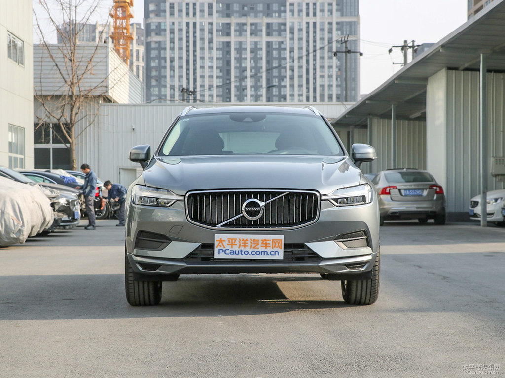 幻夜銀沃爾沃XC60整車外觀外觀圖片