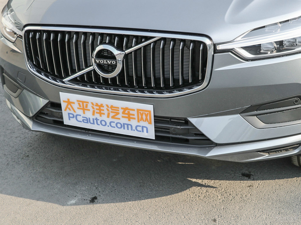 幻夜銀沃爾沃XC60車頭外觀圖片