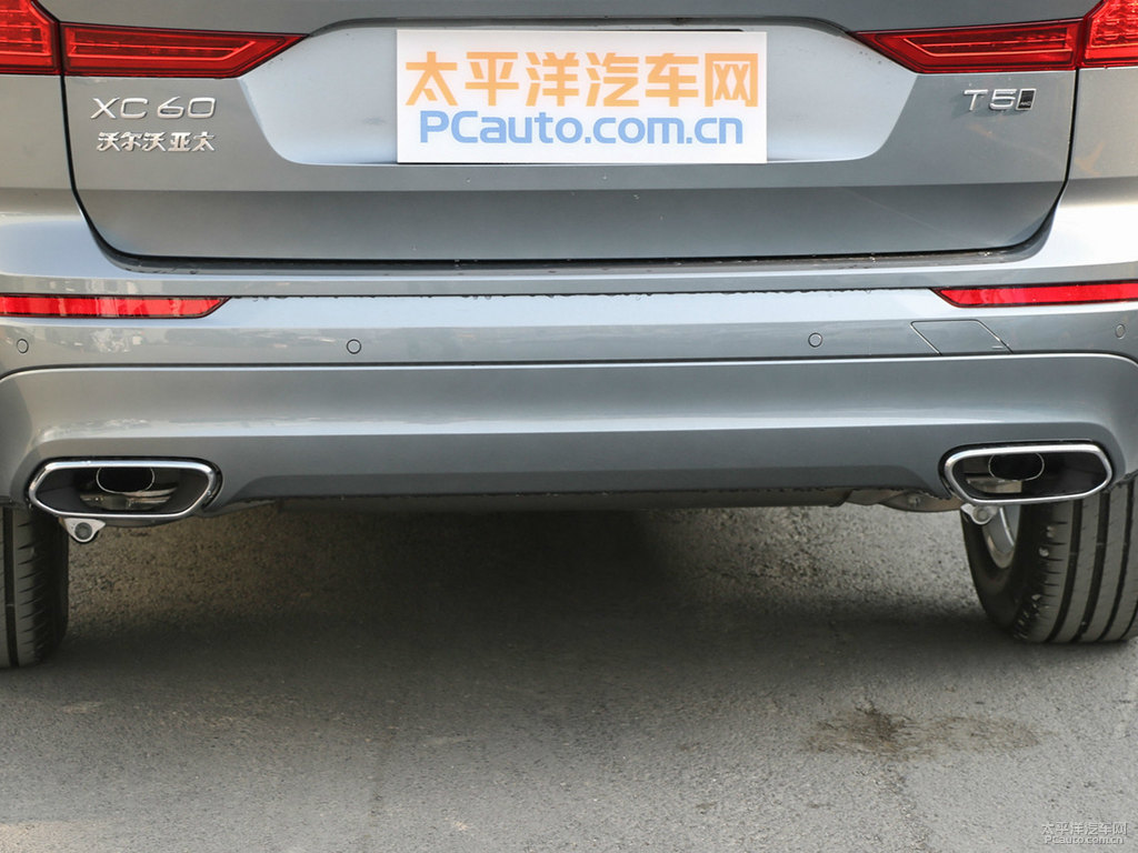 幻夜銀沃爾沃XC60車尾外觀圖片