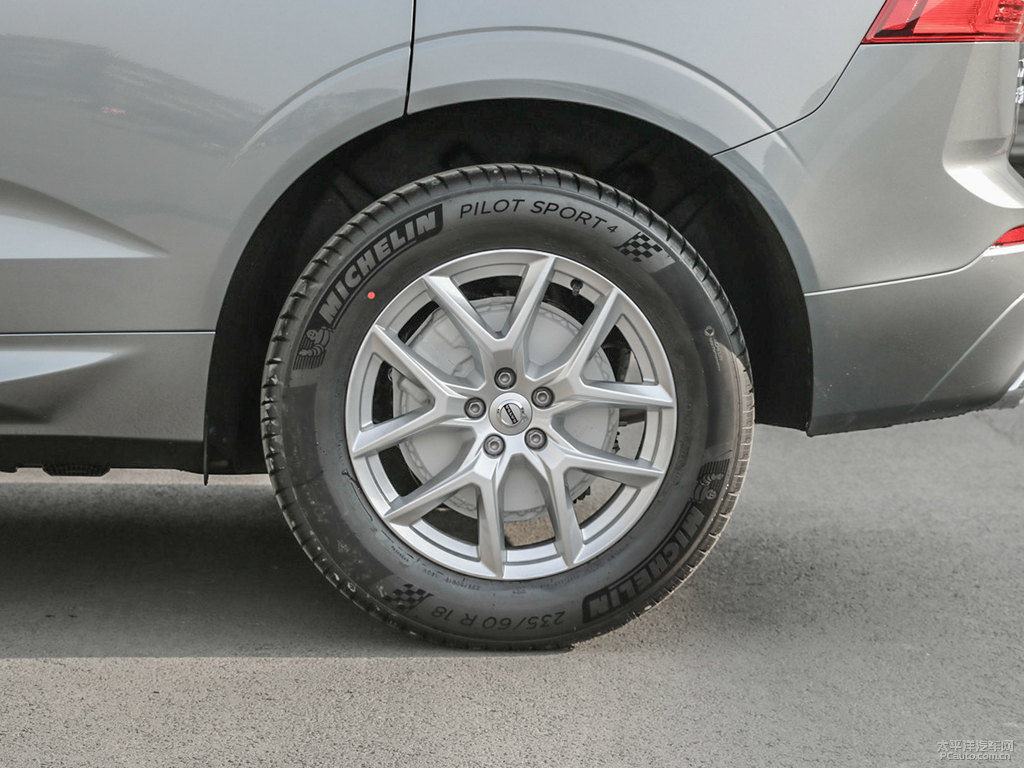 幻夜銀沃爾沃XC60車身外觀圖片