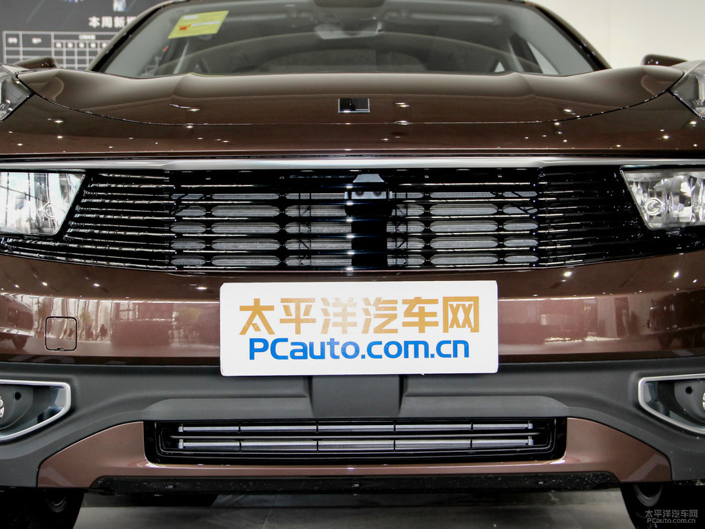 棕色領克01車頭外觀圖片