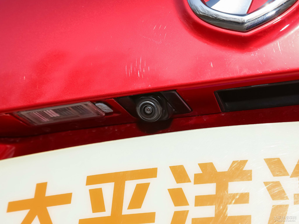 琉璃紅寶駿510車尾外觀圖片