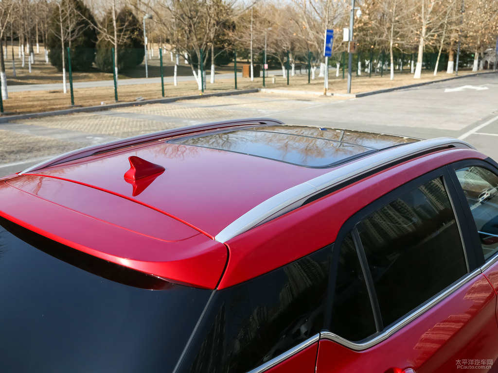 琉璃紅寶駿510車身外觀圖片