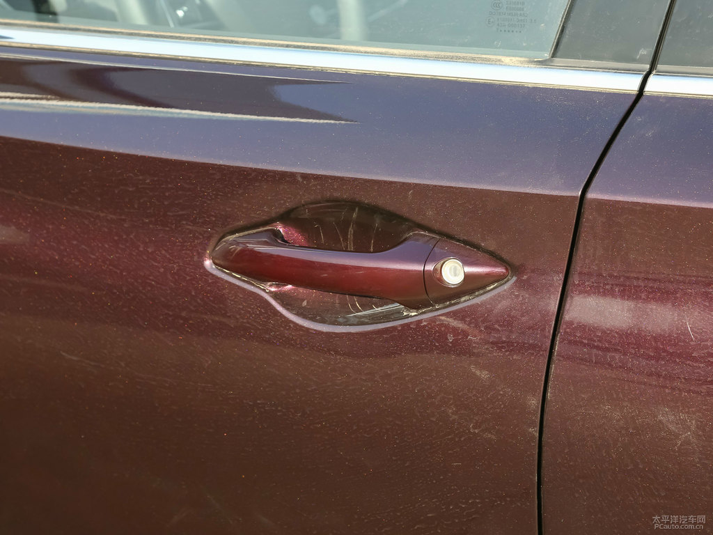 霓虹睿騁CC車身外觀圖片