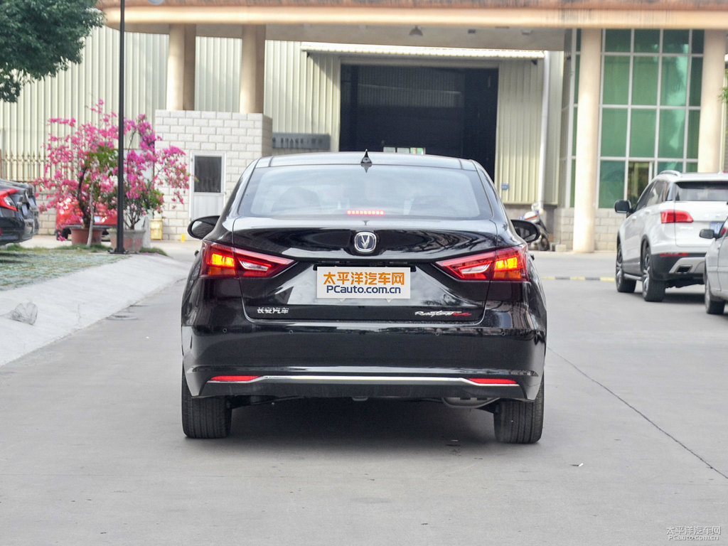 尊貴黑睿騁CC整車外觀外觀圖片